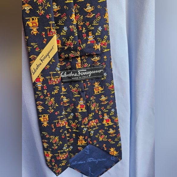 Salvatore Ferragamo mens navy blue and gold Elephant tie - Picture 8 of 10
